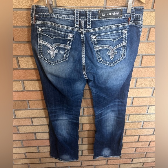 Rock Revival Vivian Easy Boot Distressed Rhinestone Embroidered Jeans Size 32 - Picture 2 of 7